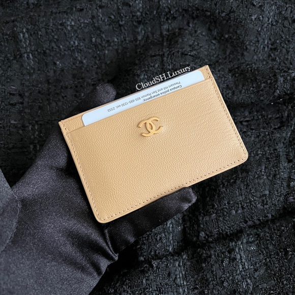 Auth Chanel Vintage Classic CC Logo Beige Flat Card Holder - Excellent - Picture 11 of 13